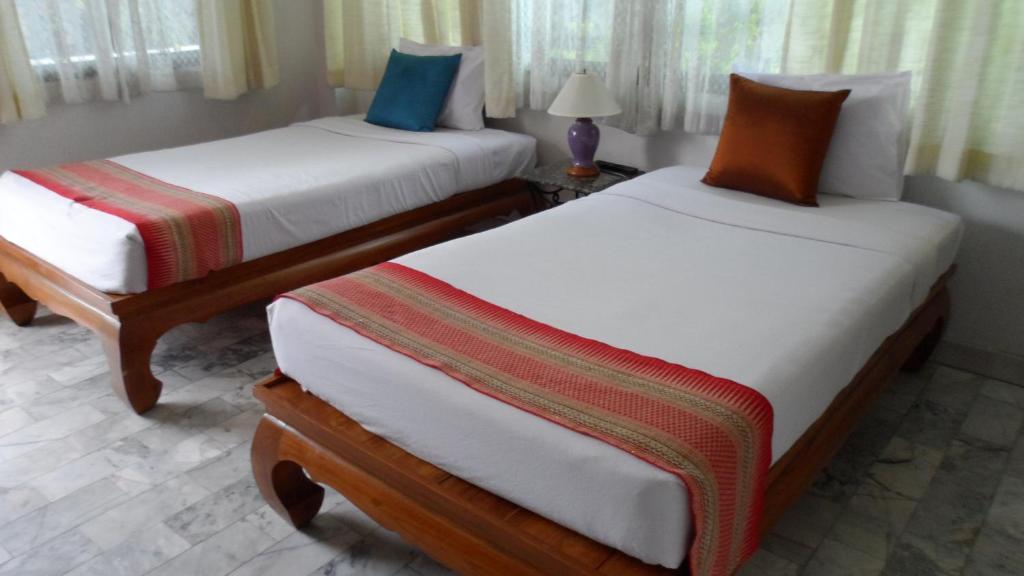 The Red Hibicus Guest House Чіангмай Номер фото